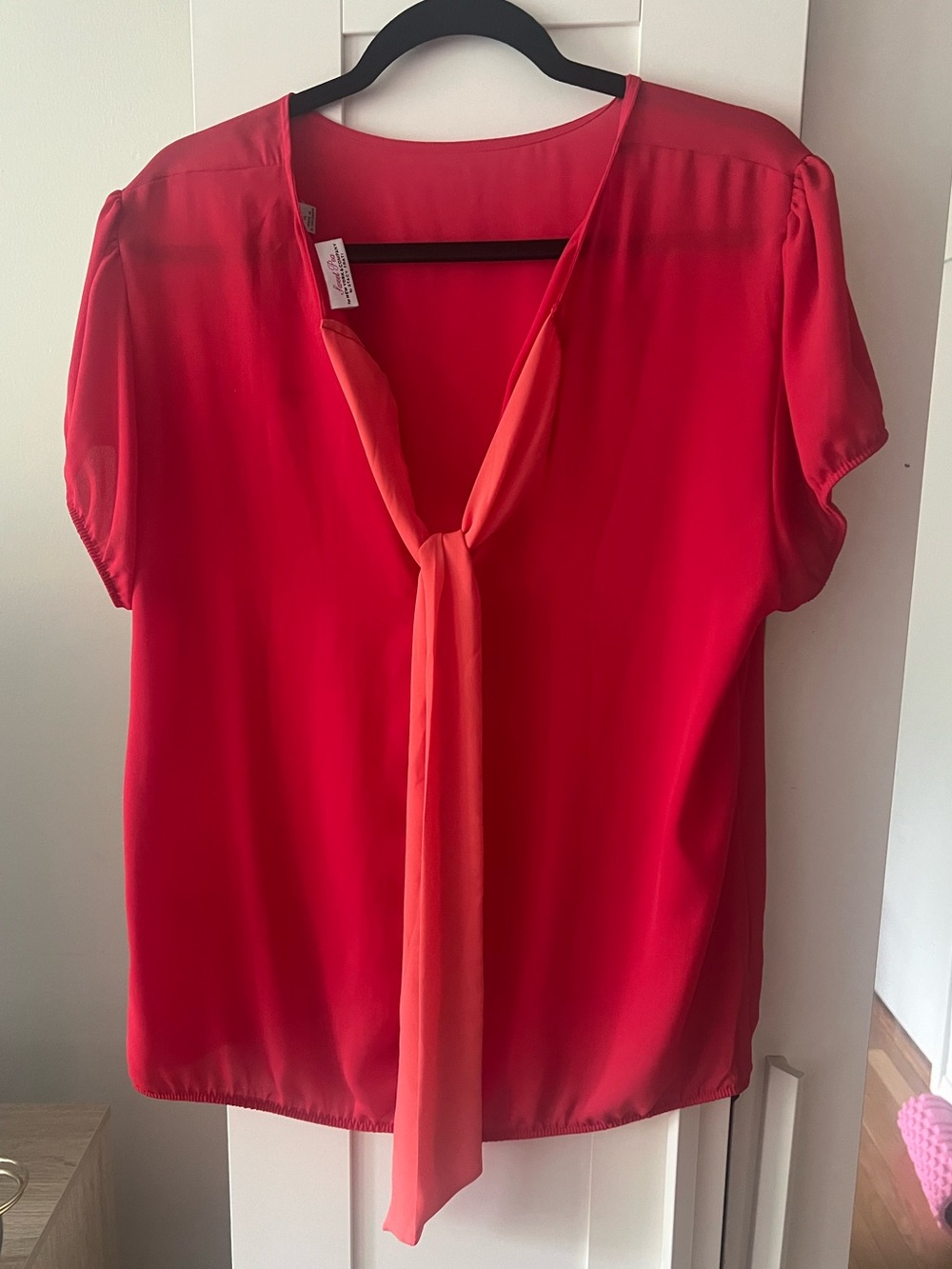 New York & Company Red Tie-Neck Short Sleeve Blouse